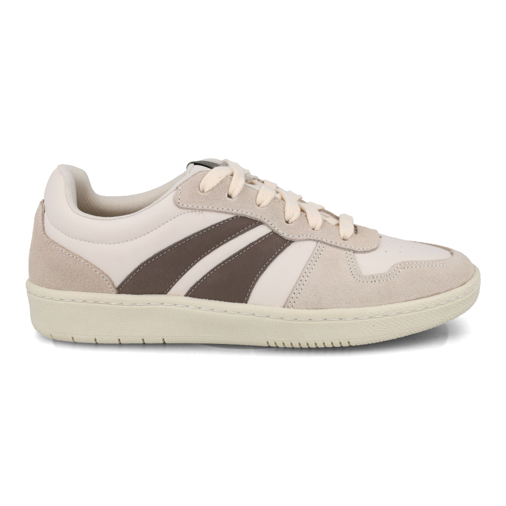 Tênis casual masculino em Sintético off-white com detalhes em marrom visto de frente